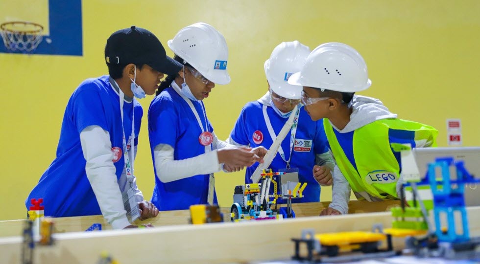 LOOP For science and technology FIRST LEGO League  Maroc.jpg